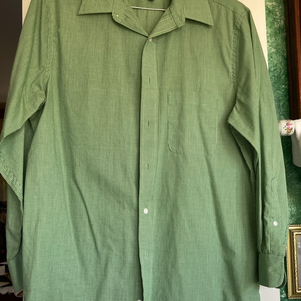 CROFT & BARROW Men’s casual sz. L tiny yel-gr checks on wh. Wrinkle resist   $10 - Picture 2 of 4
